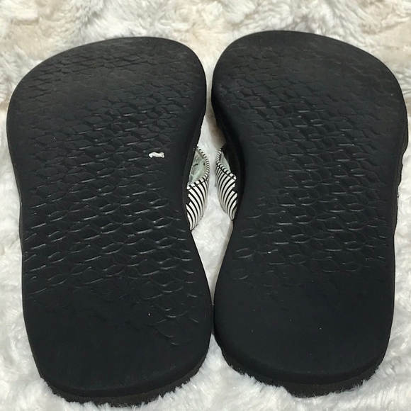 Reef Sandals - Picture 3 of 3